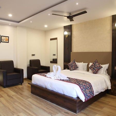 Dakshin Suites Srikakulam Экстерьер фото
