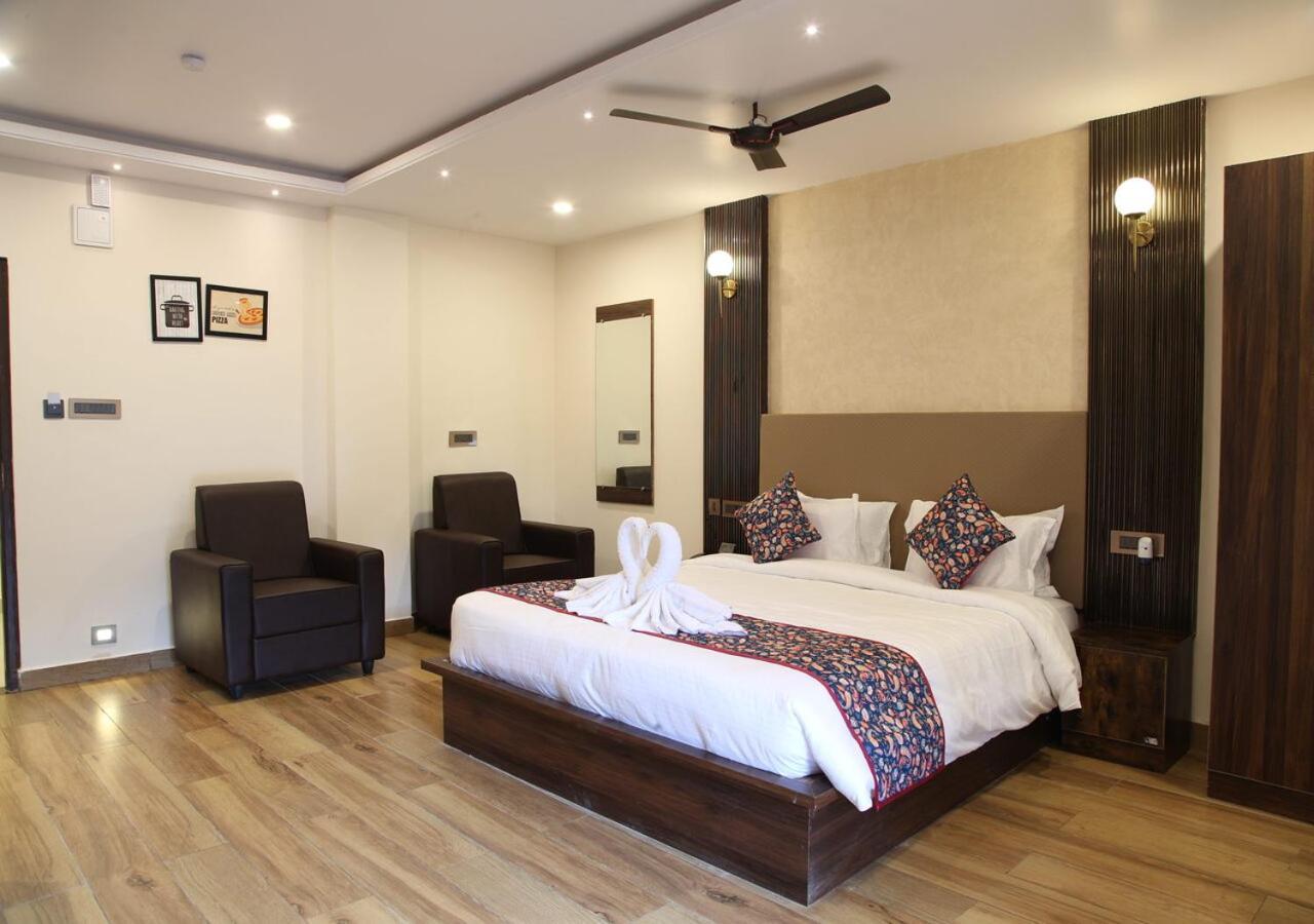 Dakshin Suites Srikakulam Экстерьер фото