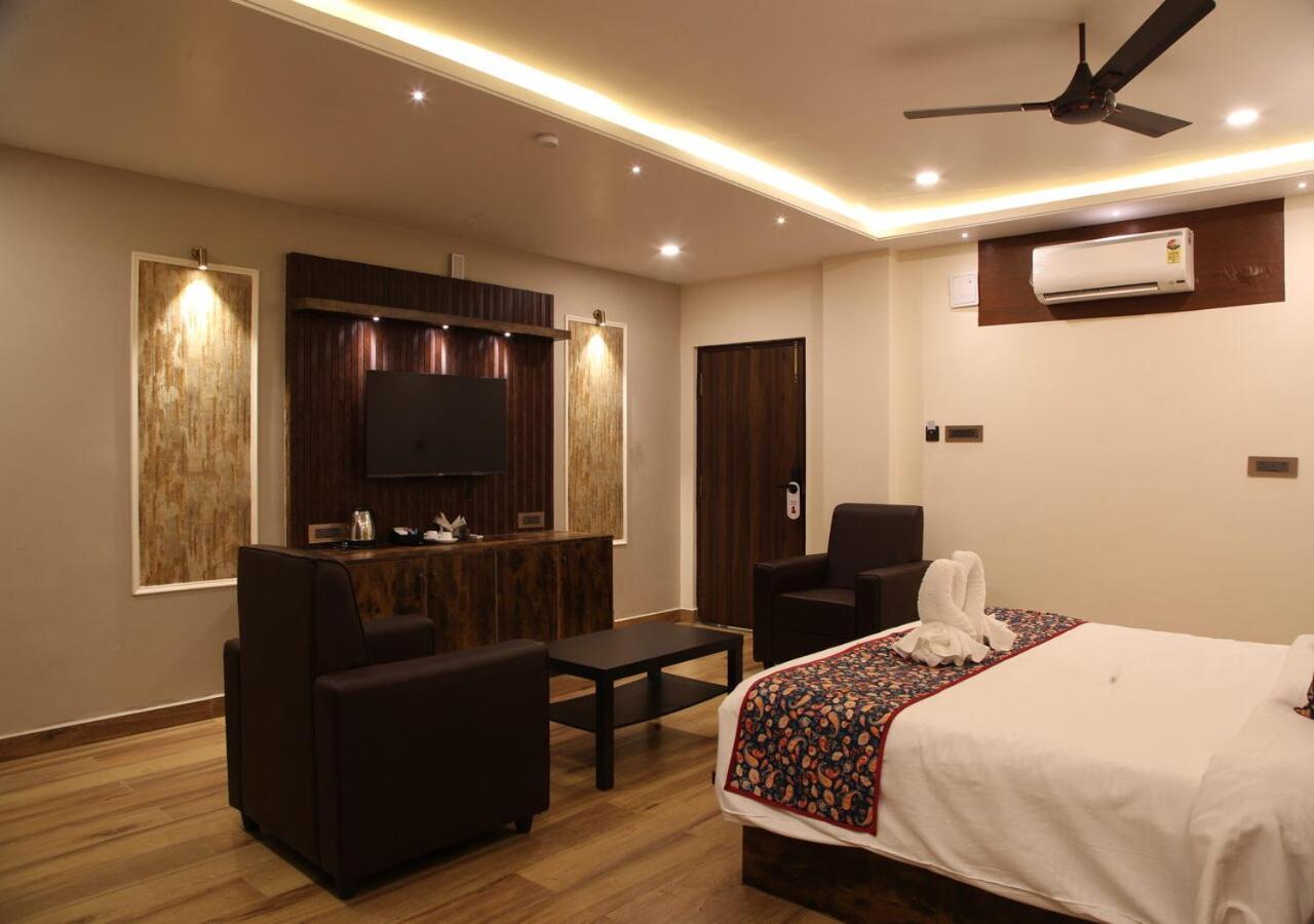 Dakshin Suites Srikakulam Экстерьер фото